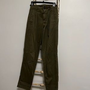 CLOSED khaki pants high waisted